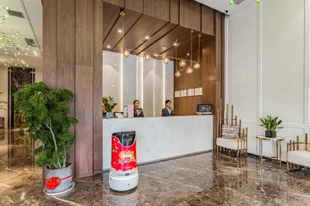 BoMan Hotel (Shenzhen BaMan Fanshen Subway Station) Отели рядом с достопримечательностью «Спортивный центр Боань-поле для плавания»