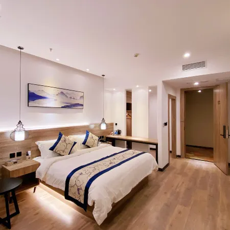Flower Seasons Hotel