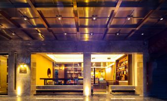 The lobby or reception area at Hotel Indigo Shanghai Hongqiao CBD at Kasion Pugis Hotel (Yiwu International Trade City)