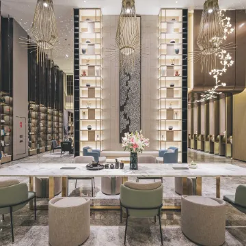 Sushi Luxury Hotel (Shanghai Riyueguang Dapuqiao Subway Station Branch) Отели рядом с достопримечательностью «Тяньцзыфан»