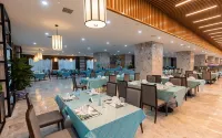 Four Seasons Yony Hotel - فطور