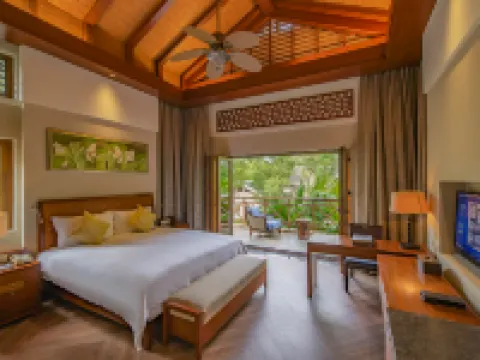 Wuzhishan Yatai Rainforest Hotel Hotels in Wuzhishan