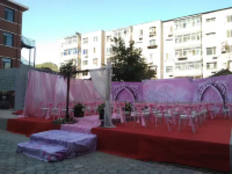 Chengde Ze Yi Business Hotel