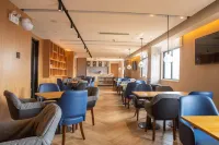 Alarun Hotel (Zhanjiang Shimao Mansion) Hotels in Zhanjiang