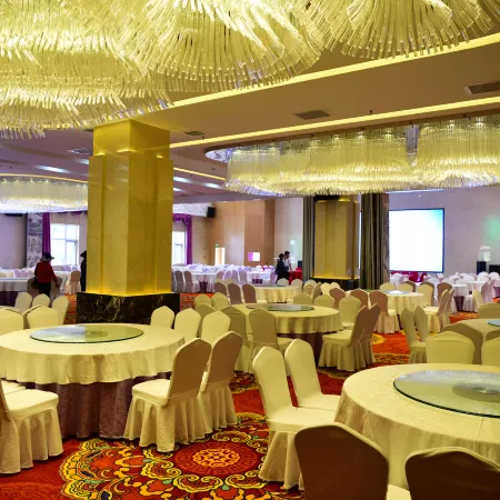 JinxiuHuanglongEco-HolidayHotel