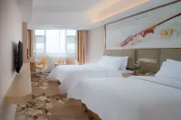 Vienna Hotel (Tea City Central Store of Pu 'er Airport)