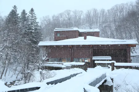 Niseko Konbu Onsen Tsuruga Moku-No-Sho