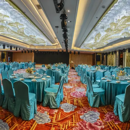 Golden Phoenix Hotel