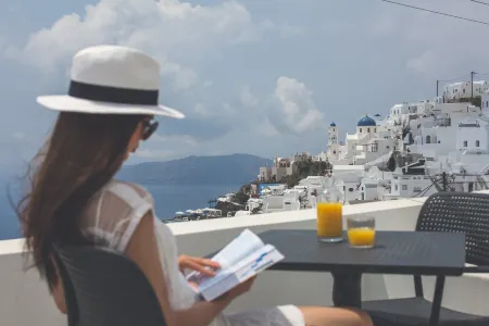 Agave Santorini Design Boutique Hotel Отели рядом с достопримечательностью «Православный кафедральный собор»