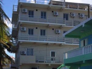 Caye Caulker Beach Hotel