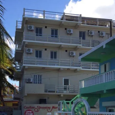 Caye Caulker Beach Hotel Отели рядом с достопримечательностью «Остров Кей Колкер»