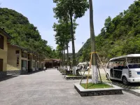 Cliff Hotel Hotels in Luocheng