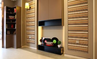 Homeinn Plus Beijing Chongwenmen subway station Tongren Hospital