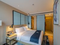 宜尚酒店(合肥长江西路西七里塘地铁站店) - 高级大床房