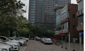 Chengdu Zishi Liangsu apartment(Chengdu South Railway Station Store)