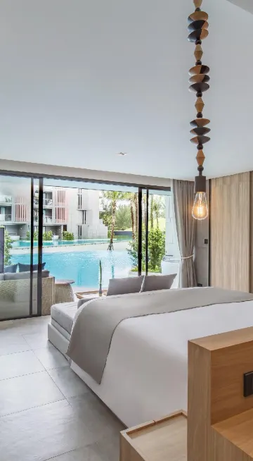 ห้องแกรนด์ที่เชื่อมกับสระว่ายน้ำ