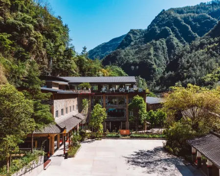 Heizhugou Hot Spring Villa Hotels in Ebian