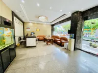 Hechi Xinhui Hotel