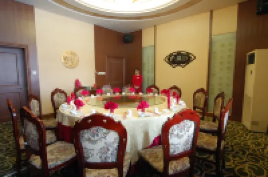 撫順煤都ホテル