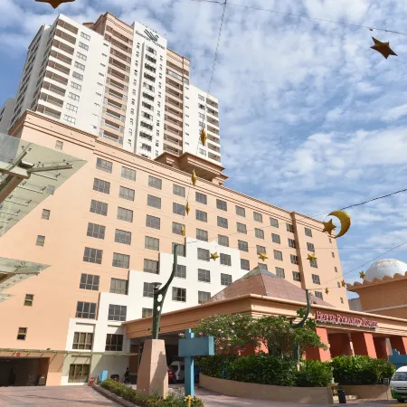 Resort Suites at Bandar Sunway Отели рядом с достопримечательностью «Тематический парк Sunway Lagoon»