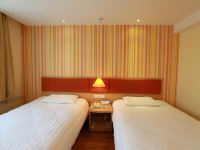 如家酒店(西安科技六路水晶岛万达广场店) - 标准双床房