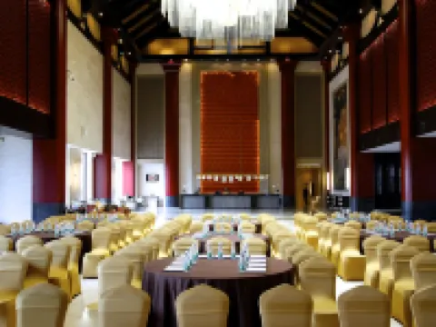 Cloud Hotel & Resort Hotels in Luoping