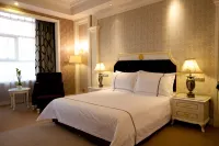 Royal Hotel