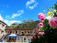 康定格桑花园客栈 - 酒店附近