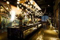 the Mingyi Hotel