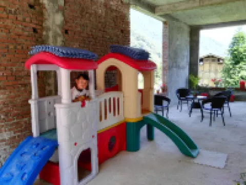 Zijing Courtyard Hailuogou