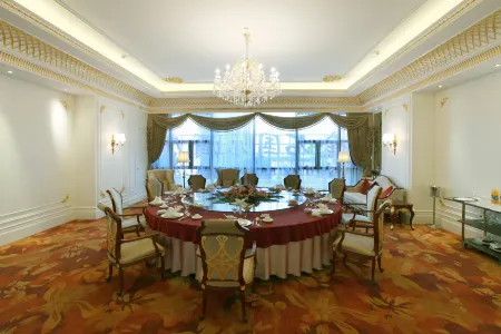 Jinshi International Hotel Отели рядом с достопримечательностью «Jiangsu College of Engineering and Technology»