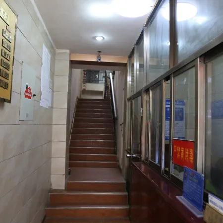 Nanchang Longxin Inn (Bayiguan Subway Station Branch)