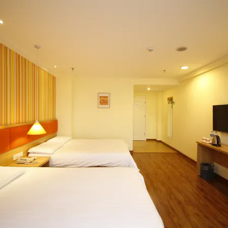Homeinn Hotel (Dandong Fengcheng Fenghuangshan Fenghua Street)