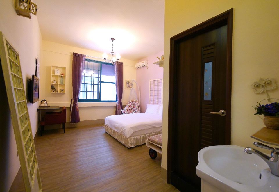 Rest Twenty-two Homestay Thumbnail 2