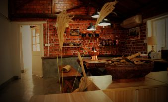 Om Yoga Resort - Housity