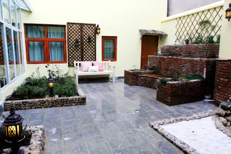 Shangri-La Ansu Boutique Inn (Dukezong Ancient City Branch)