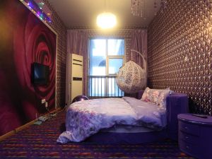 Liancheng Couples Theme Hotel (Shanxi Road)