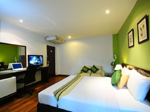 โรงแรมแม็กซิมส์อินน์