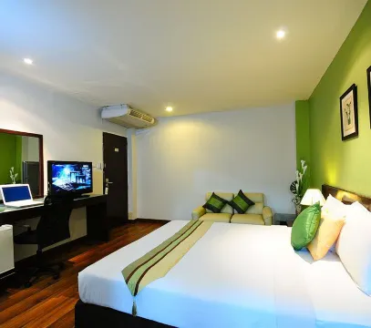 ห้องซูพีเรียร์ เตียงใหญ่ 1 เตียง