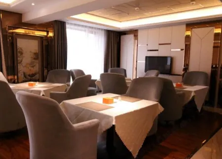 Yi Jin Hotel Отели рядом с достопримечательностью «Harbin Vocational College of Science and Technology»