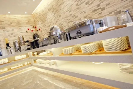 Jinji Hotel Отели рядом с достопримечательностью «Shanghai Graduate School of China University of Technology»