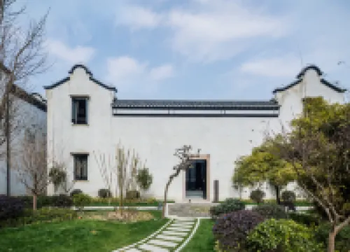 Blossom Hill Hotels & Resorts · Qiushuli Hotels near Xiaolianzhuang