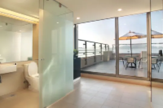 เดอ คริสตัล รีสอร์ต ทะเลสาบซันมูน โรงแรมในหนานโถว