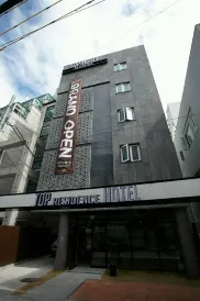 Top Hotel & Residence