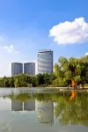 Swan Lake Hotel Hotel dekat Anhui Vocational & Technical College of Forestry