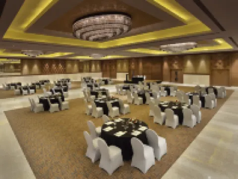 The Lalit Chandigarh Hotels in Panchkula