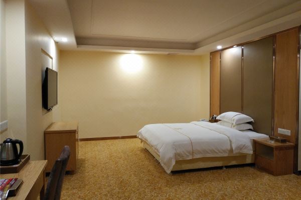 广宁皇宫酒店预订价格,联系电话位置地址【携程酒店】