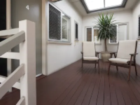 Brisbane Street Studios Hotels in Annerley