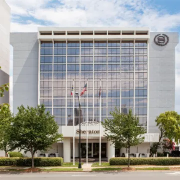 Sheraton Charlotte Hotel Отели рядом с достопримечательностью «Банк оф Америка Стадиум»