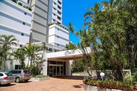 Oscar on Main Beach Resort Отели рядом с достопримечательностью «Мейн Бич»